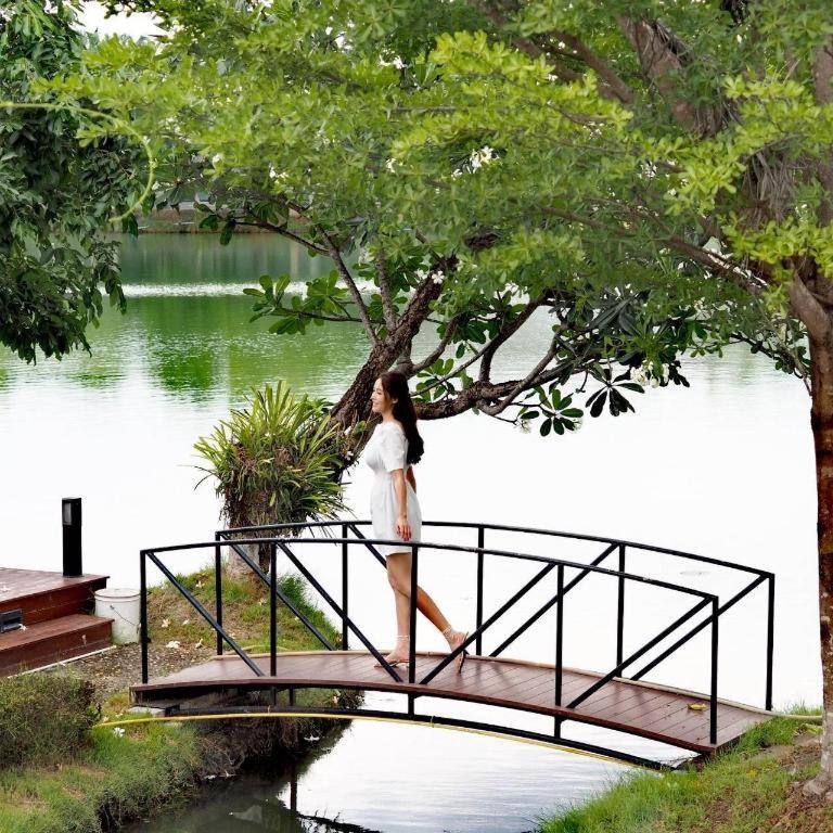 Thaiasia Goldensea Resort Ayutthaya Extérieur photo