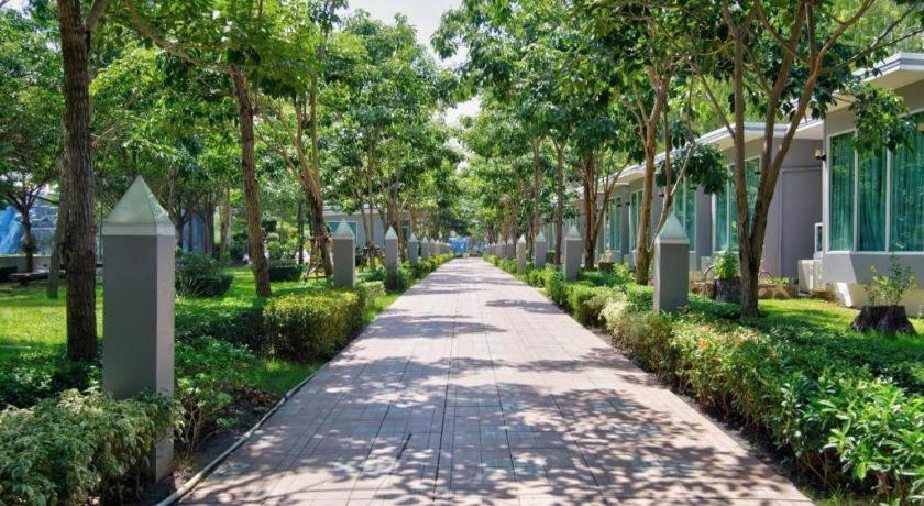 Thaiasia Goldensea Resort Ayutthaya Extérieur photo