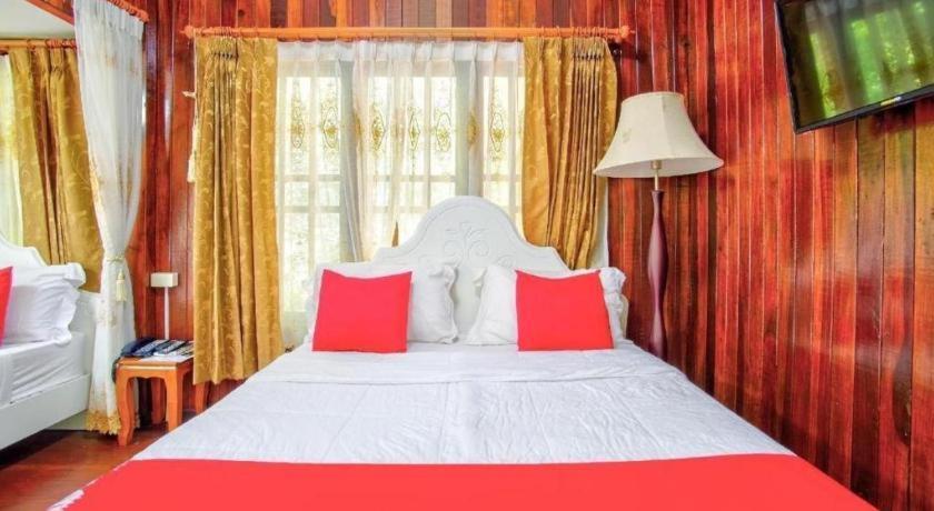 Thaiasia Goldensea Resort Ayutthaya Extérieur photo